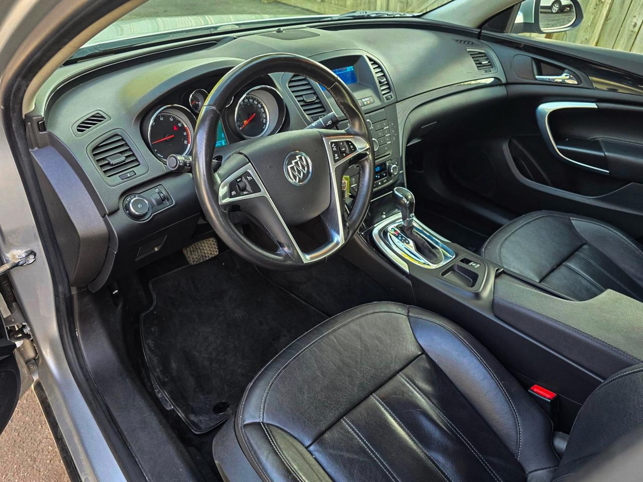 2011 Buick Regal CXL Photo