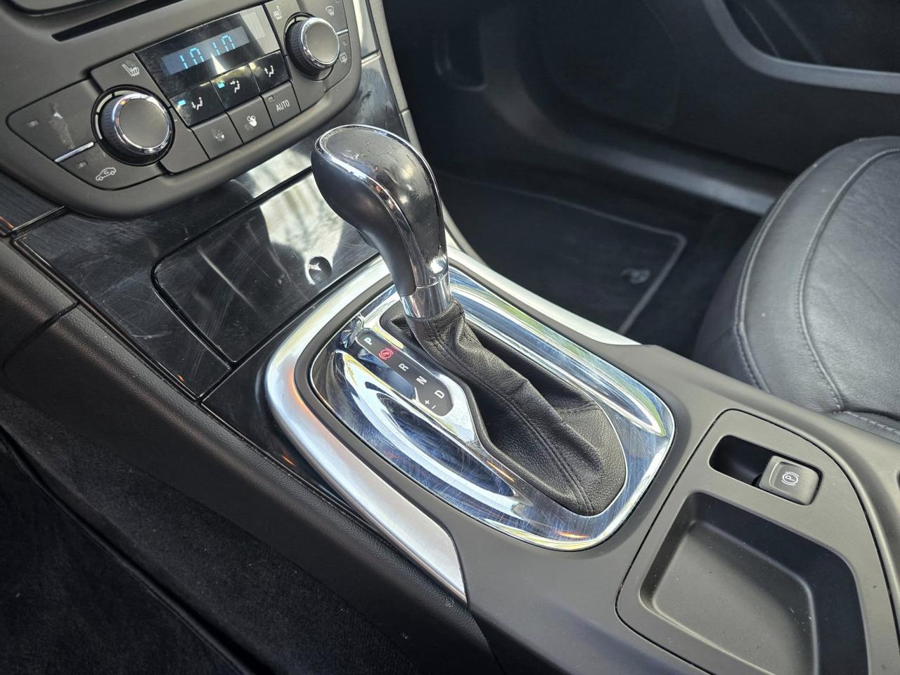 2011 Buick Regal CXL Photo