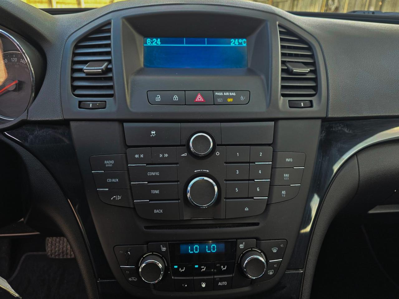 2011 Buick Regal CXL Photo