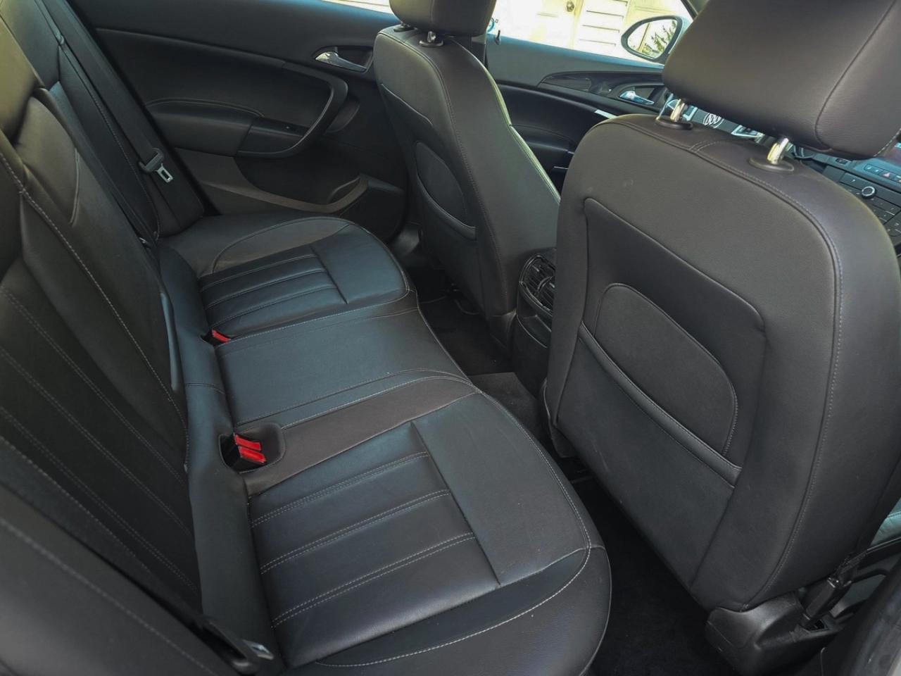 2011 Buick Regal CXL Photo