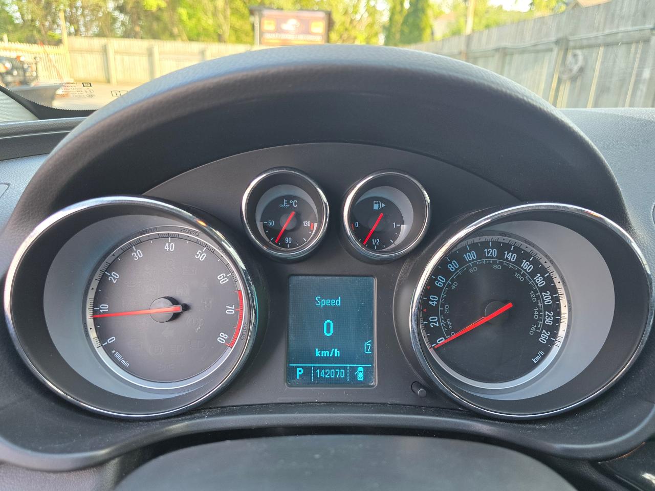 2011 Buick Regal CXL Photo