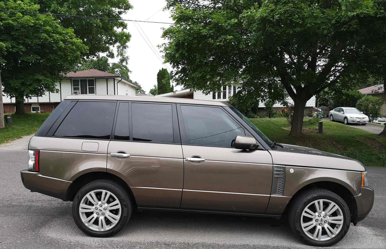 2010 Land Rover LR4 HSE LUXURY Photo