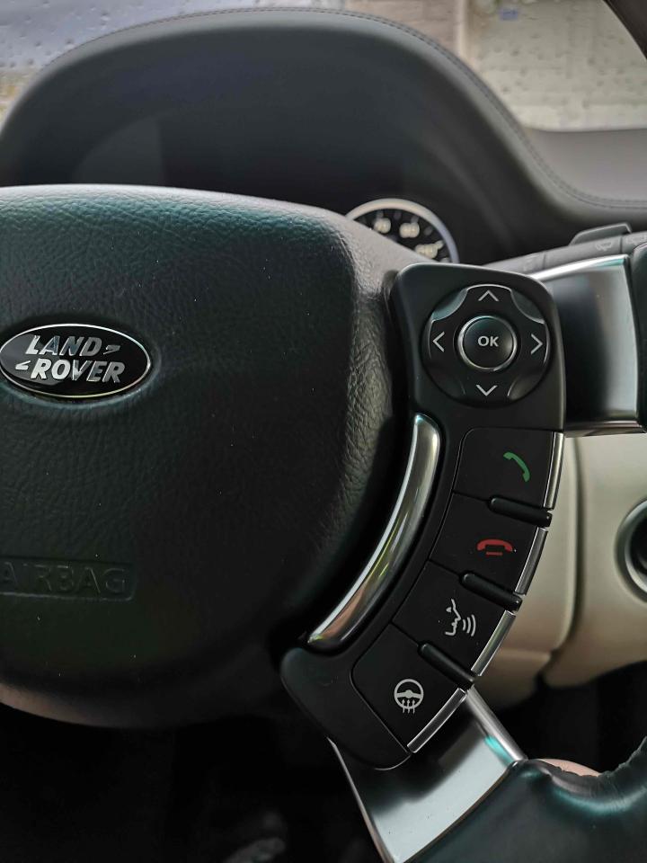 2010 Land Rover LR4 HSE LUXURY Photo