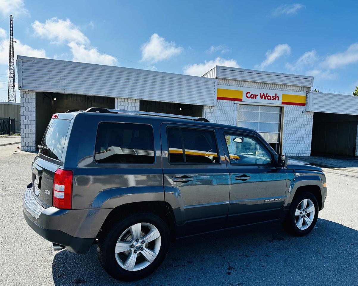 2016 Jeep Patriot SPORT Photo