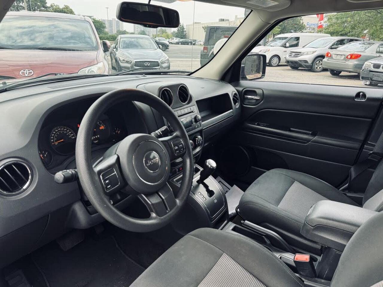 2016 Jeep Patriot SPORT Photo