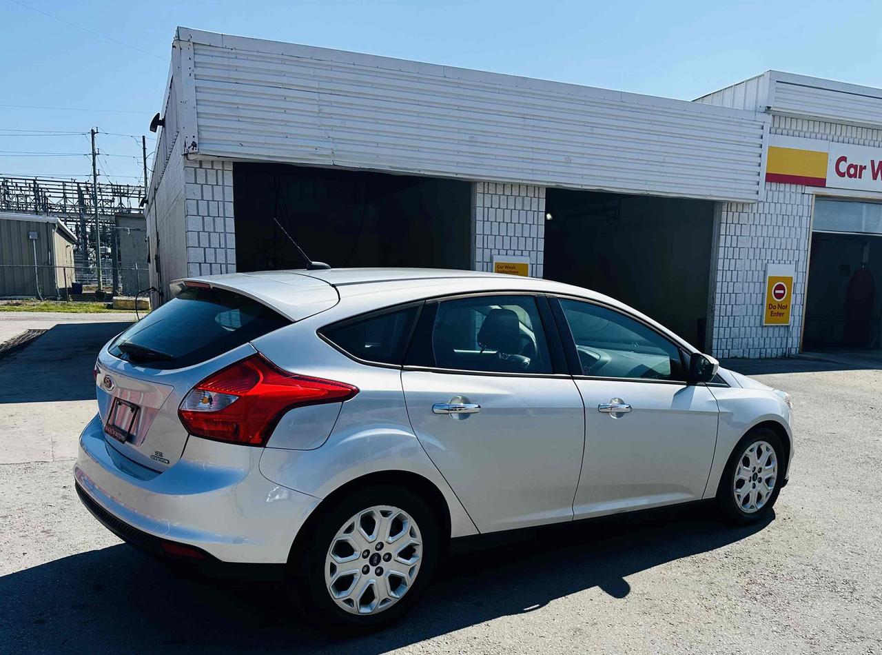 2012 Ford Focus SE Photo