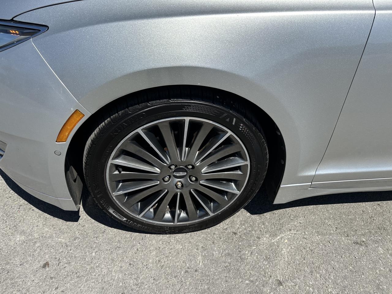 2013 Lincoln MKZ  Photo