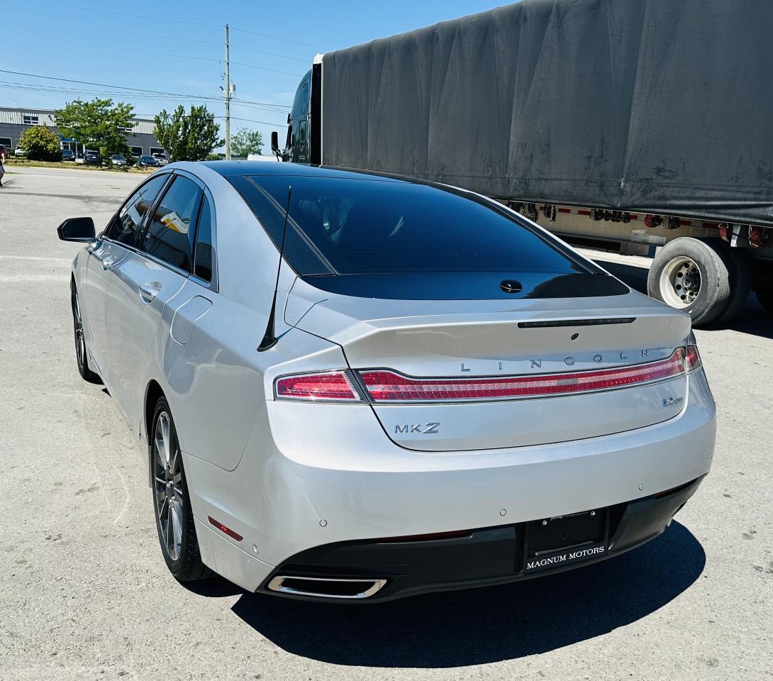 2013 Lincoln MKZ  Photo