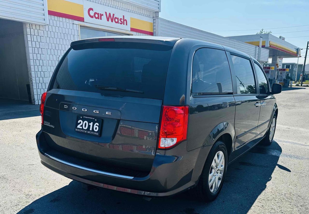 2016 Dodge Grand Caravan SE Photo
