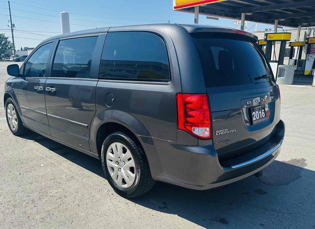 2016 Dodge Grand Caravan SE Photo