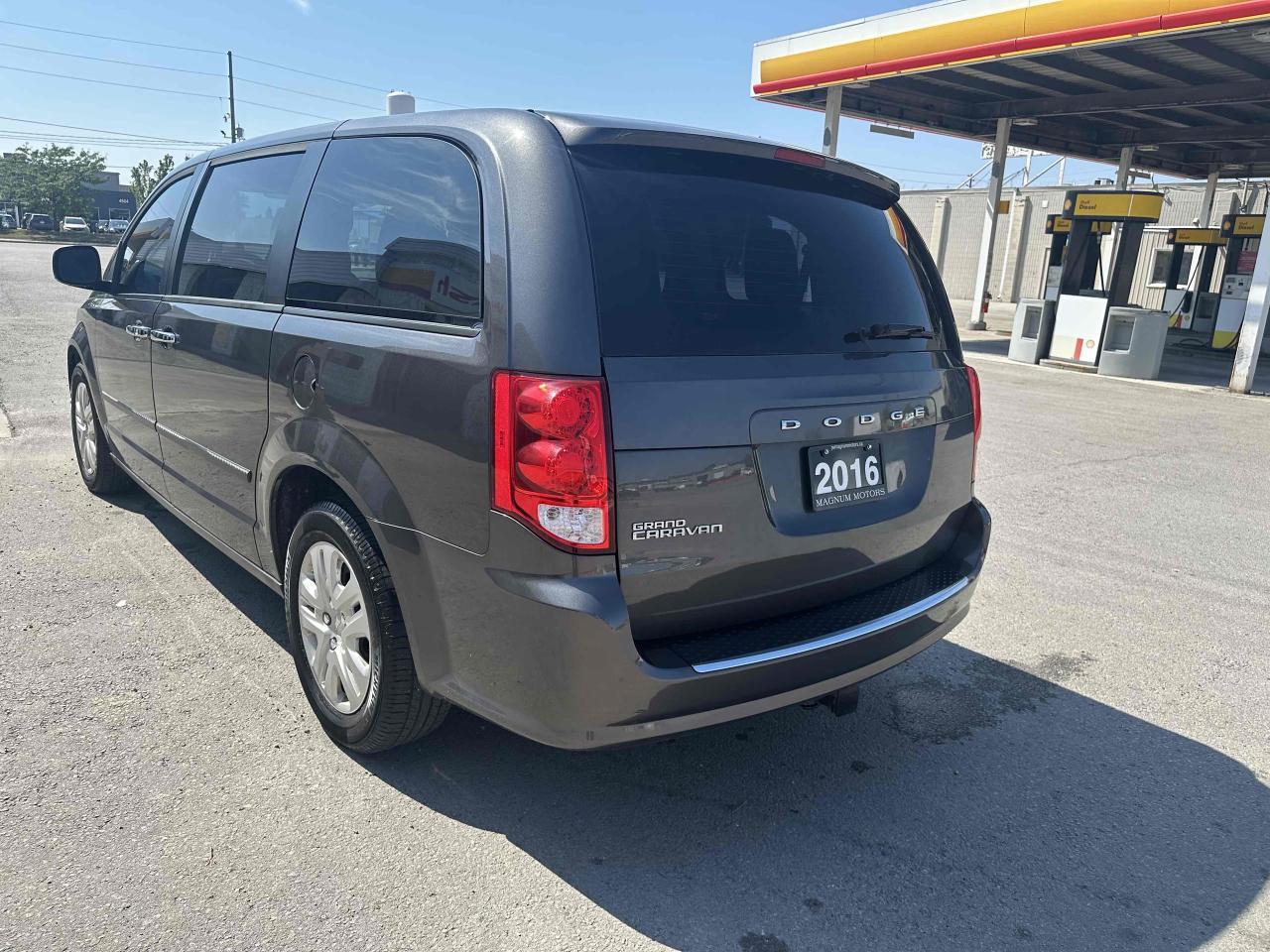 2016 Dodge Grand Caravan SE Photo