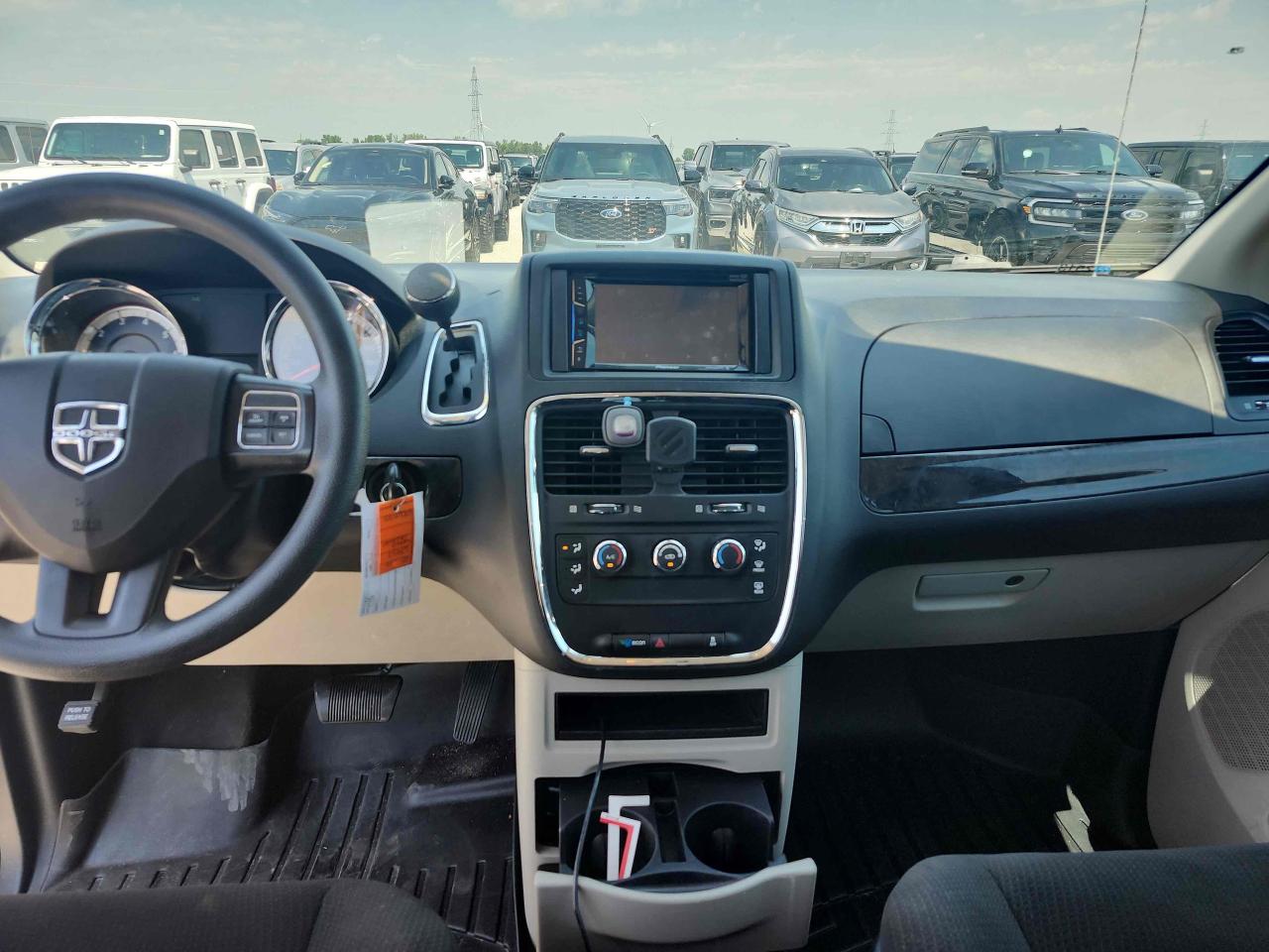 2016 Dodge Grand Caravan SE Photo