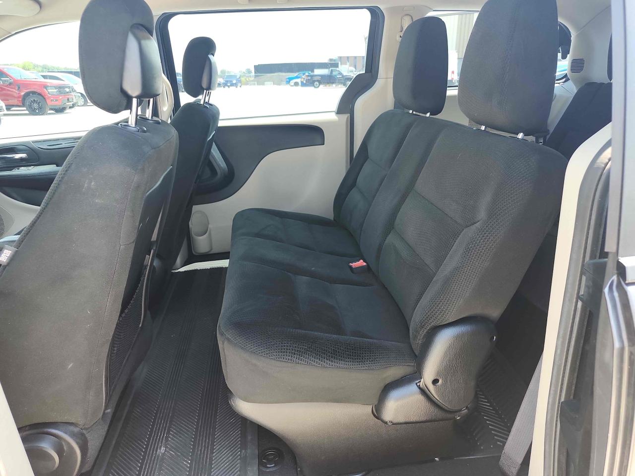 2016 Dodge Grand Caravan SE Photo