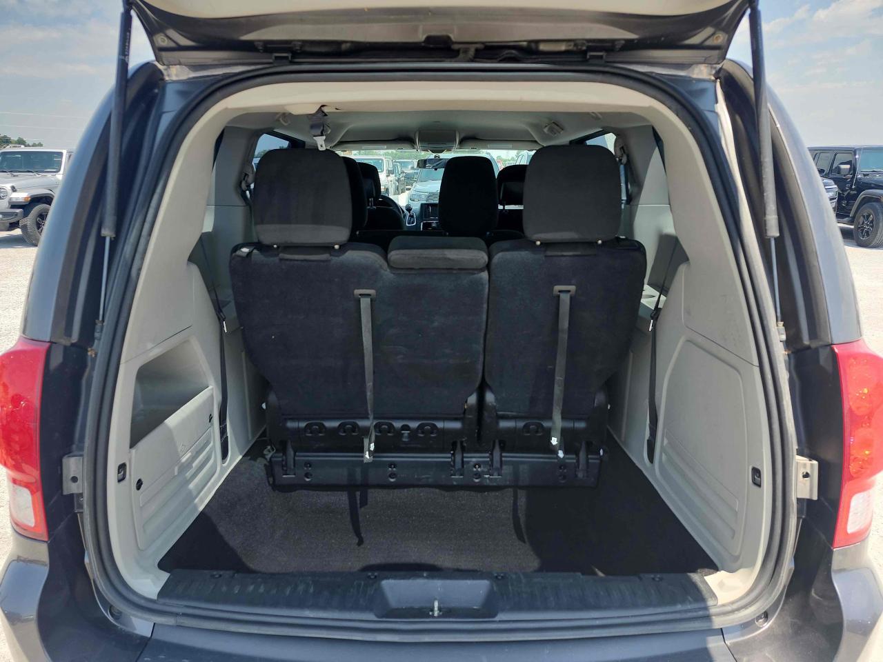 2016 Dodge Grand Caravan SE Photo