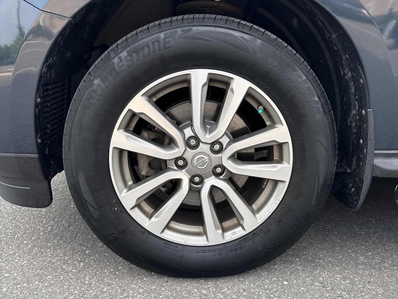 2014 Nissan Pathfinder S Photo