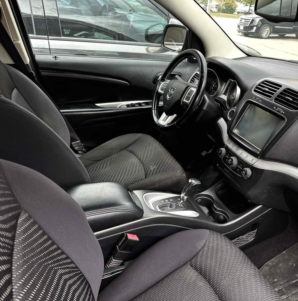 2012 Dodge Journey SXT Photo