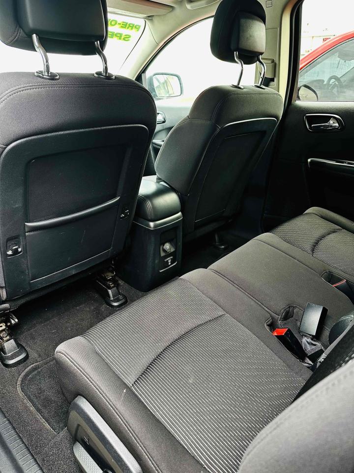 2012 Dodge Journey SXT Photo