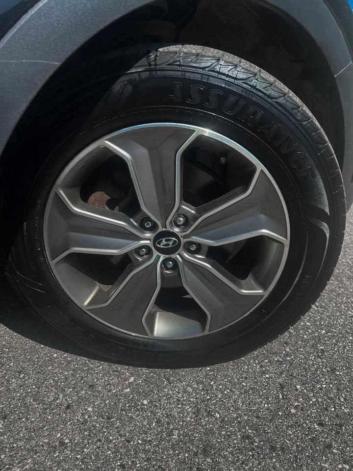 2014 Hyundai Santa Fe XL GLS Photo