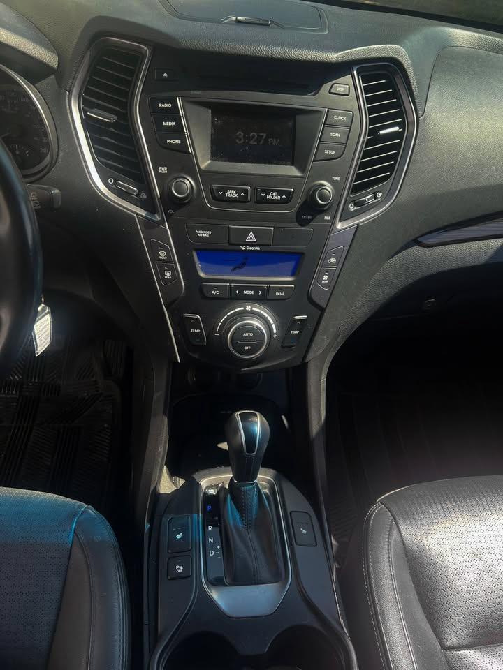 2014 Hyundai Santa Fe XL GLS Photo