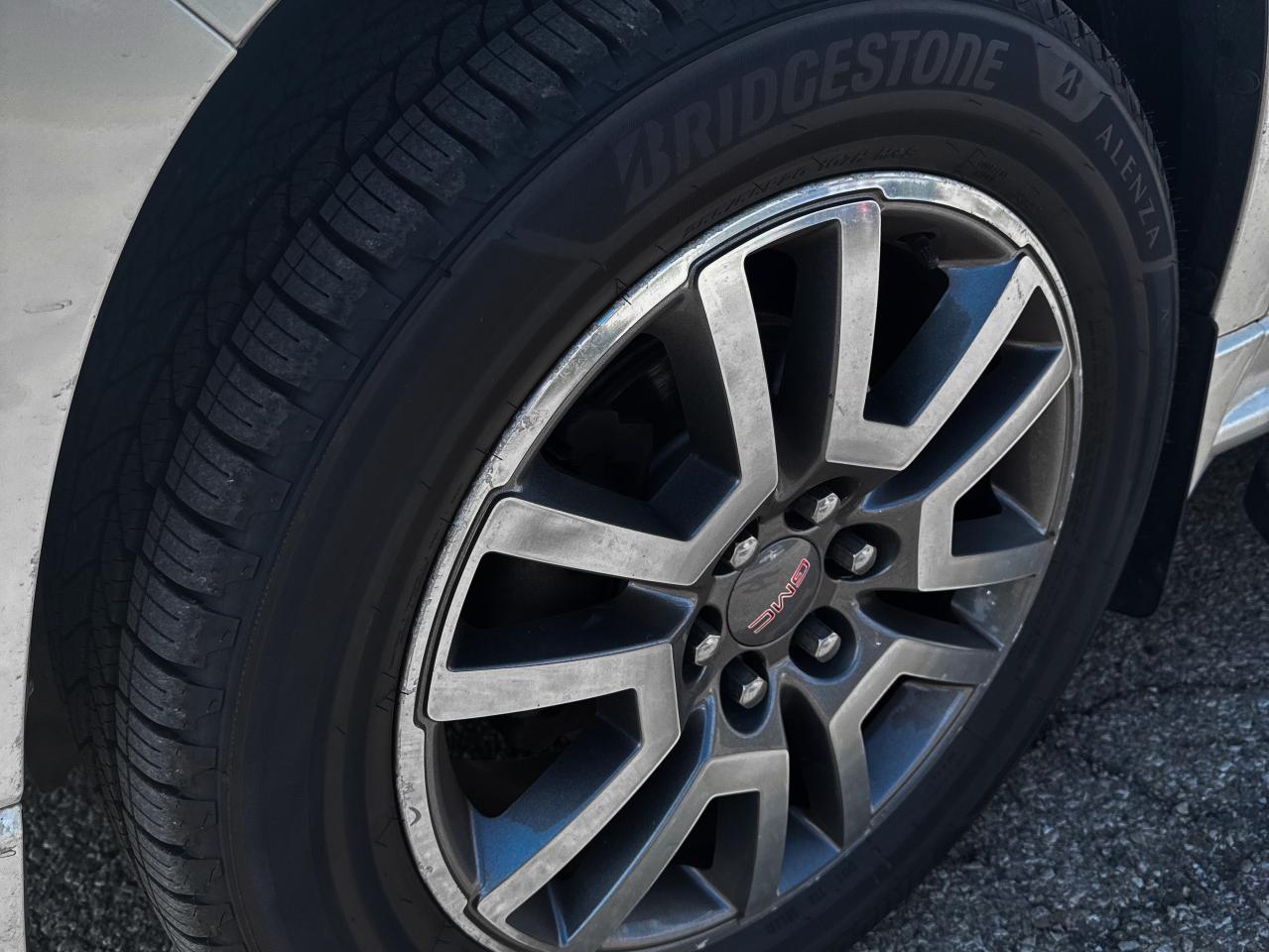 2014 GMC Acadia Denali Photo