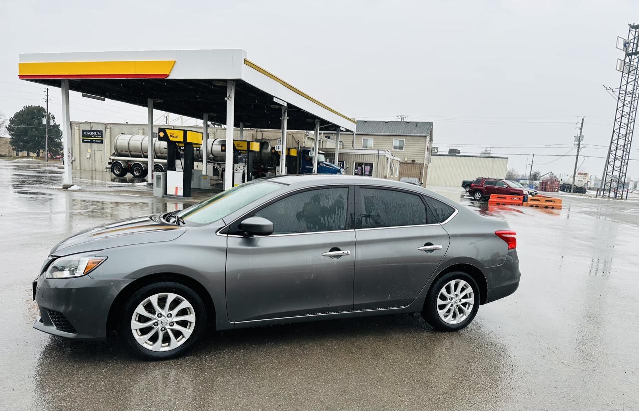 2017 Nissan Sentra SV Photo