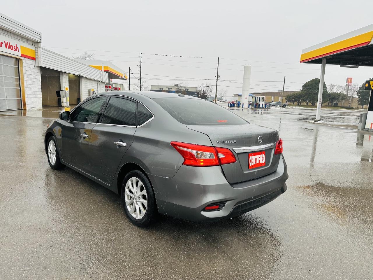 2017 Nissan Sentra SV Photo