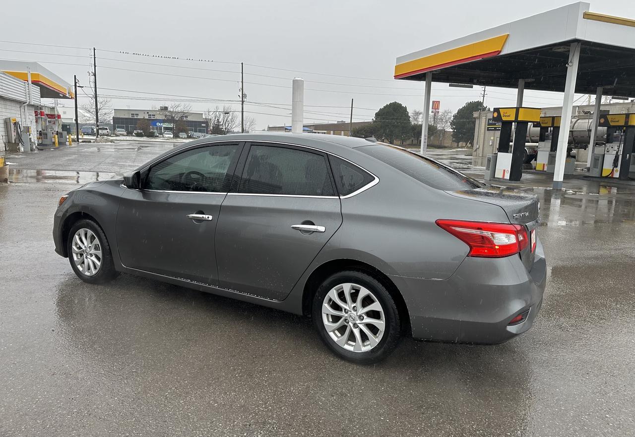 2017 Nissan Sentra SV Photo2