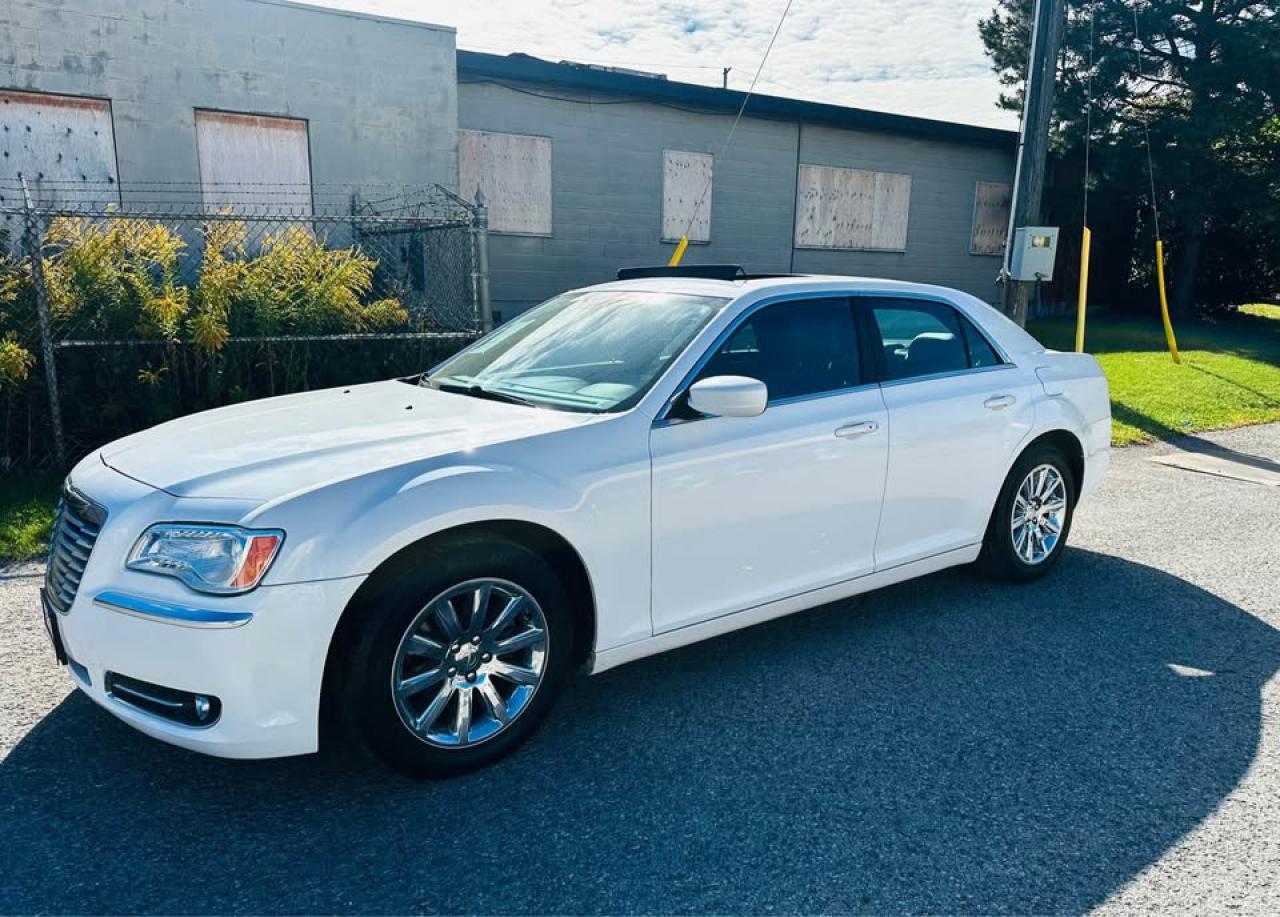 2013 Chrysler 300 Touring  Photo