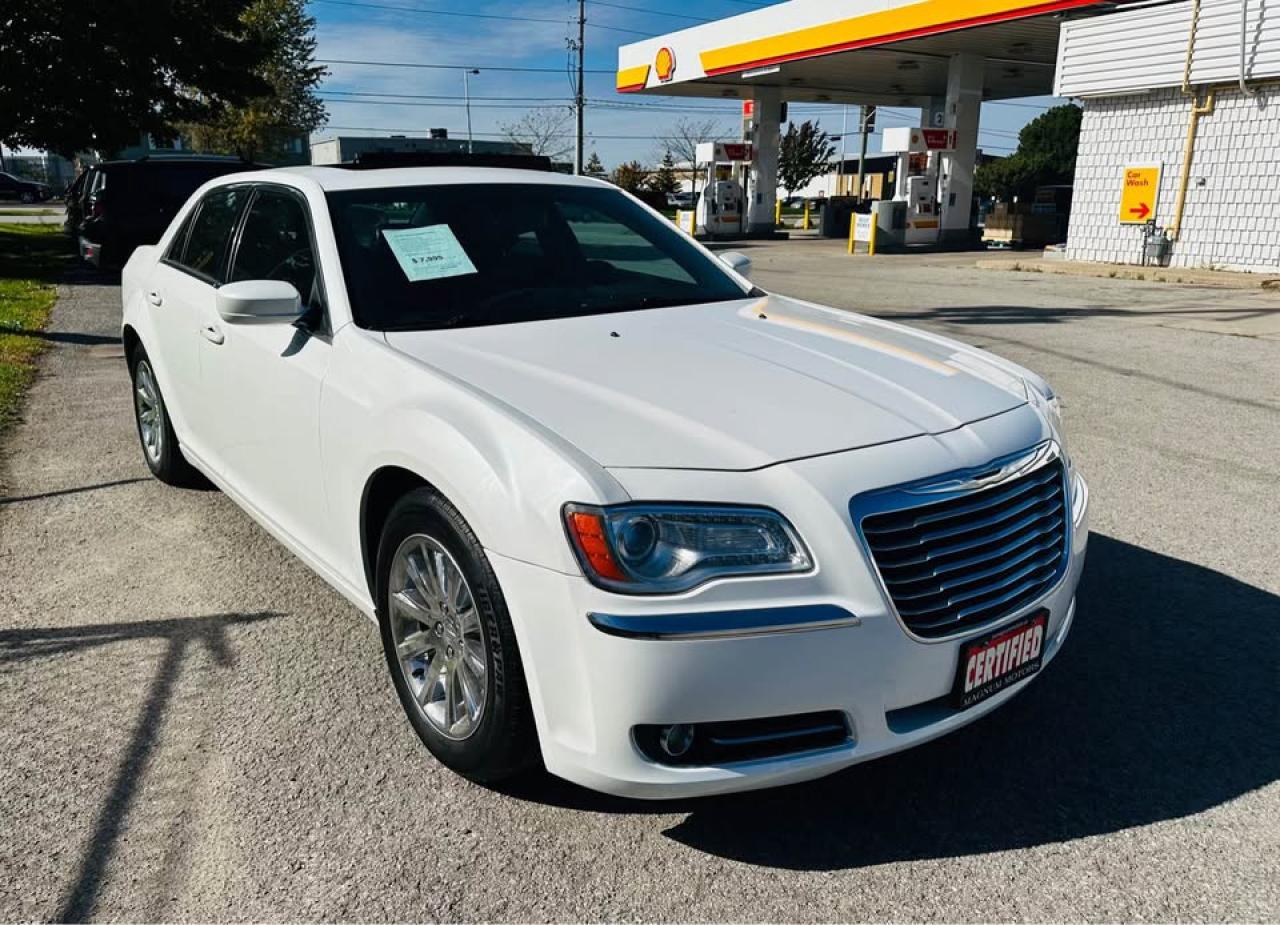 2013 Chrysler 300 Touring  Photo