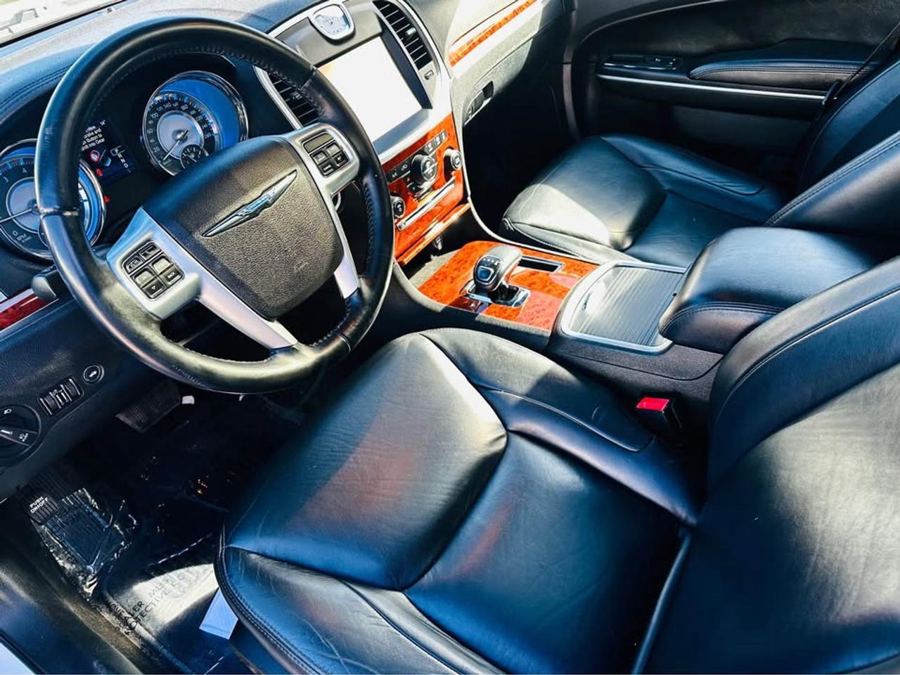 2013 Chrysler 300 Touring  Photo