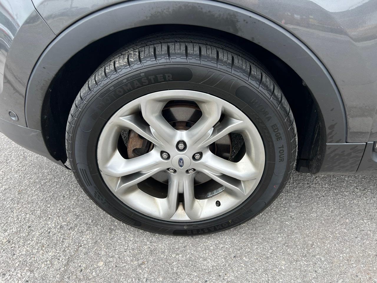 2015 Ford Explorer LIMITED Photo3