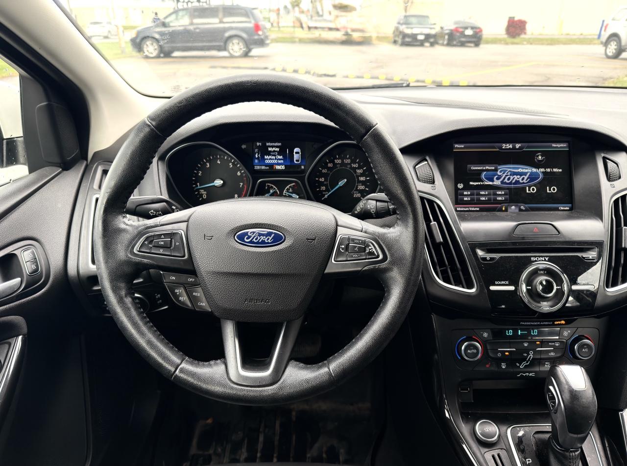 2015 Ford Focus Titanium Photo