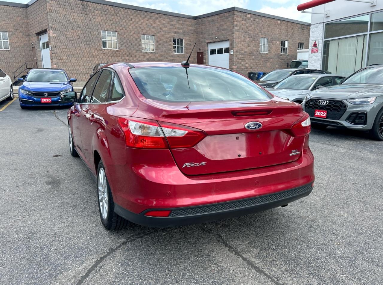 2012 Ford Focus SEL Photo