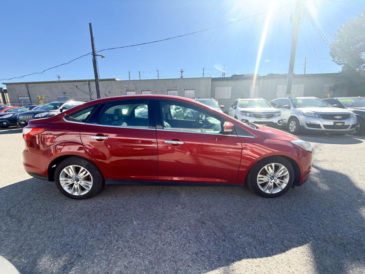 2012 Ford Focus SEL - 2.0L FWD     - GOOD ON GAS!! Photo