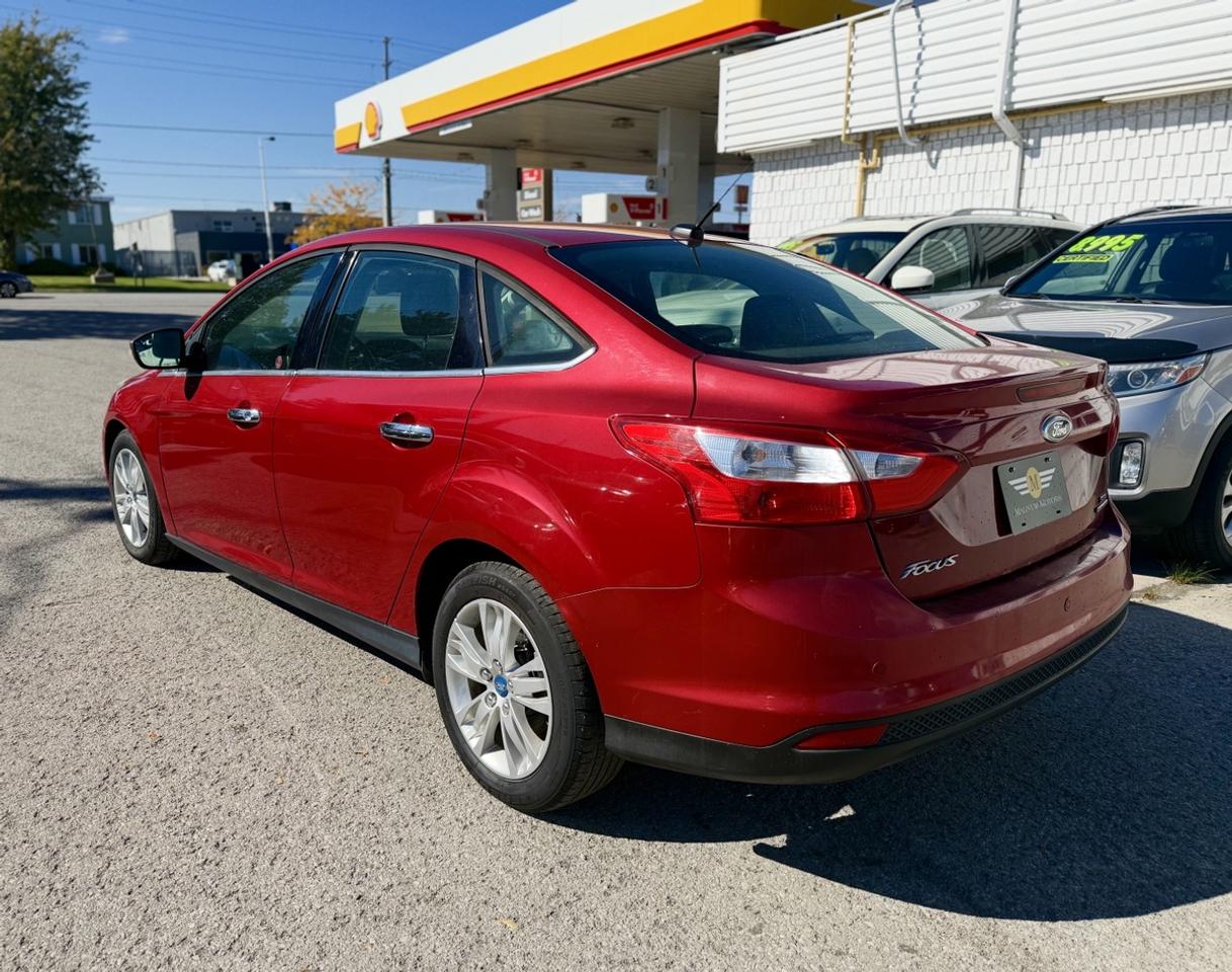 2012 Ford Focus SEL - 2.0L FWD     - GOOD ON GAS!! Photo