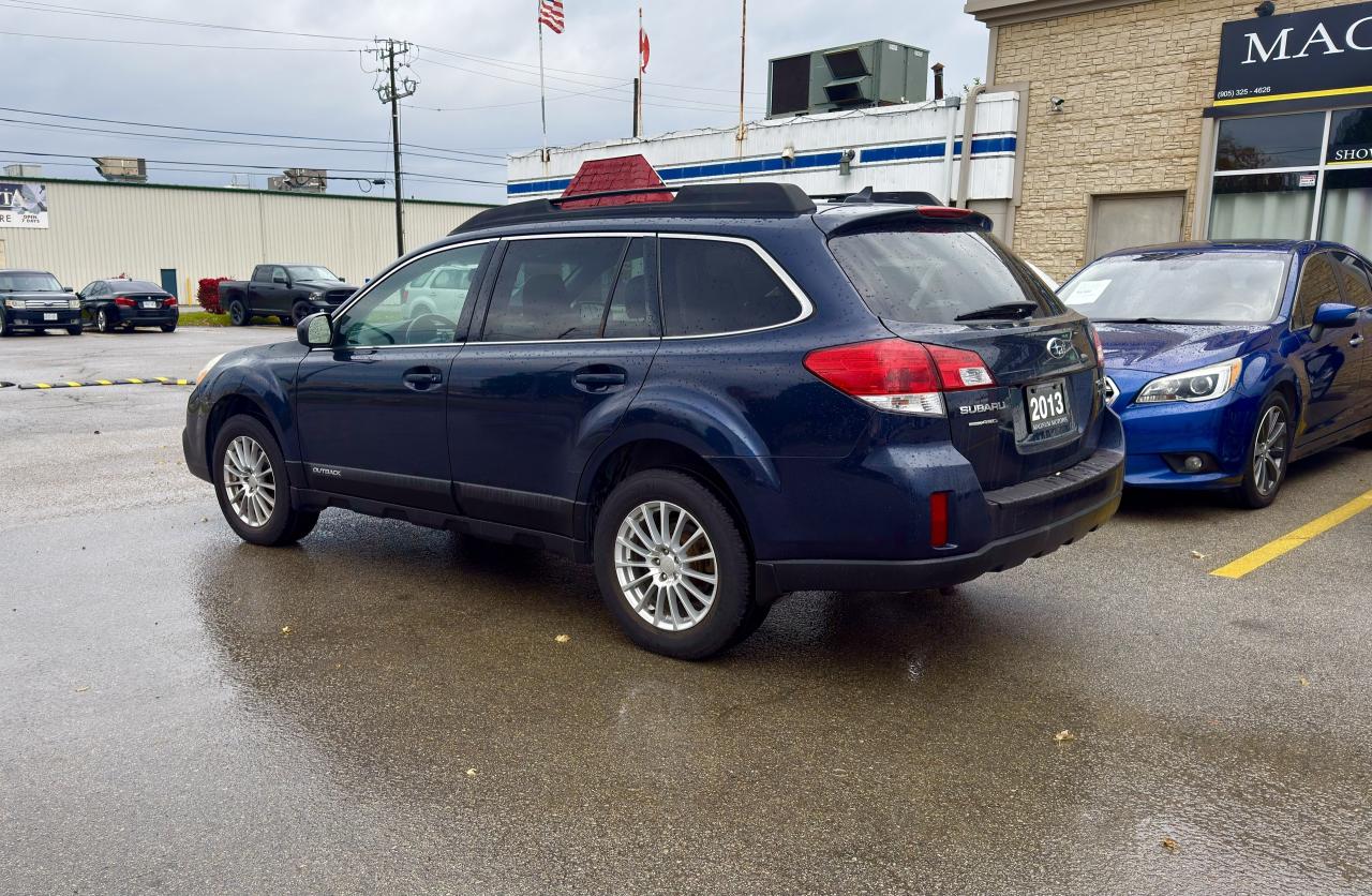 2013 Subaru Outback LIMITED Photo