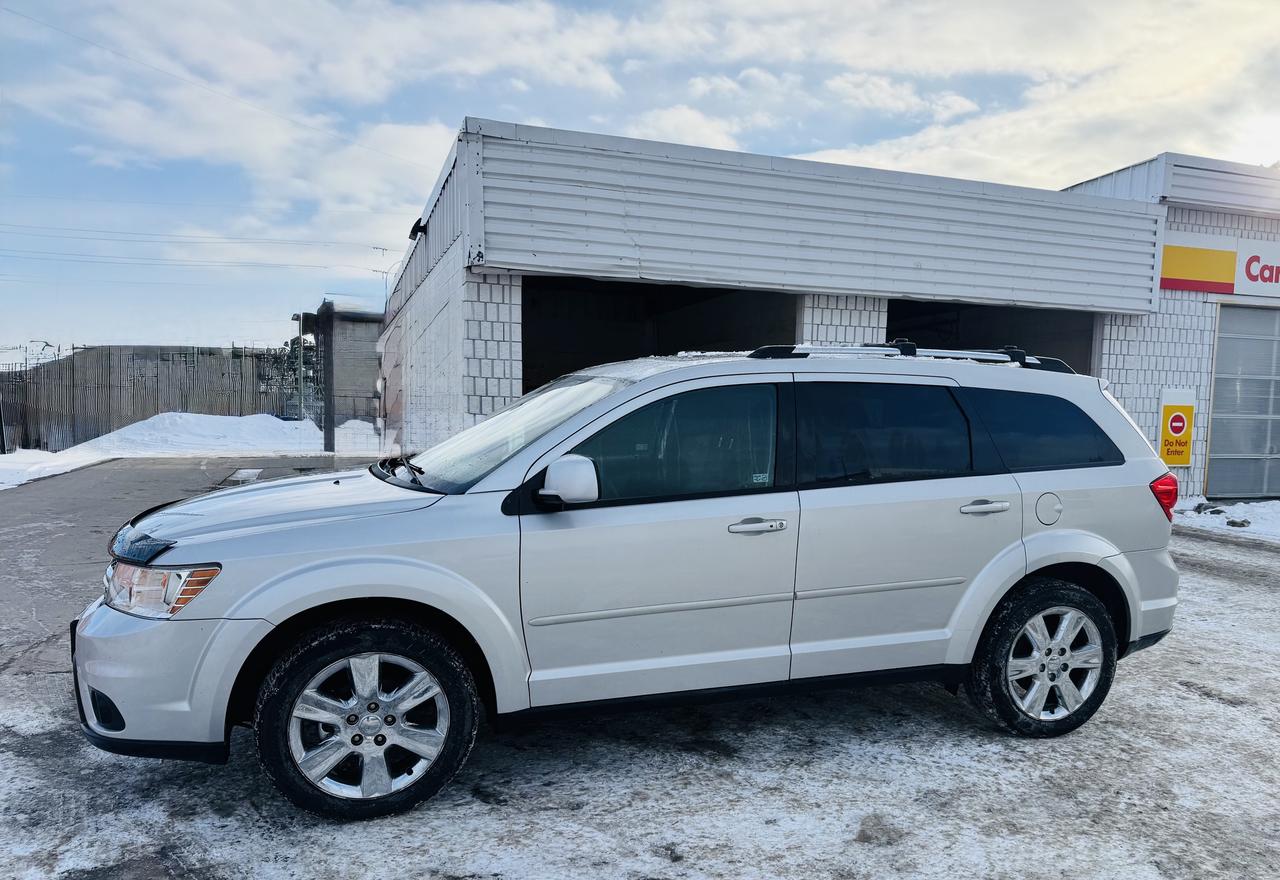 2012 Dodge Journey SXT Photo