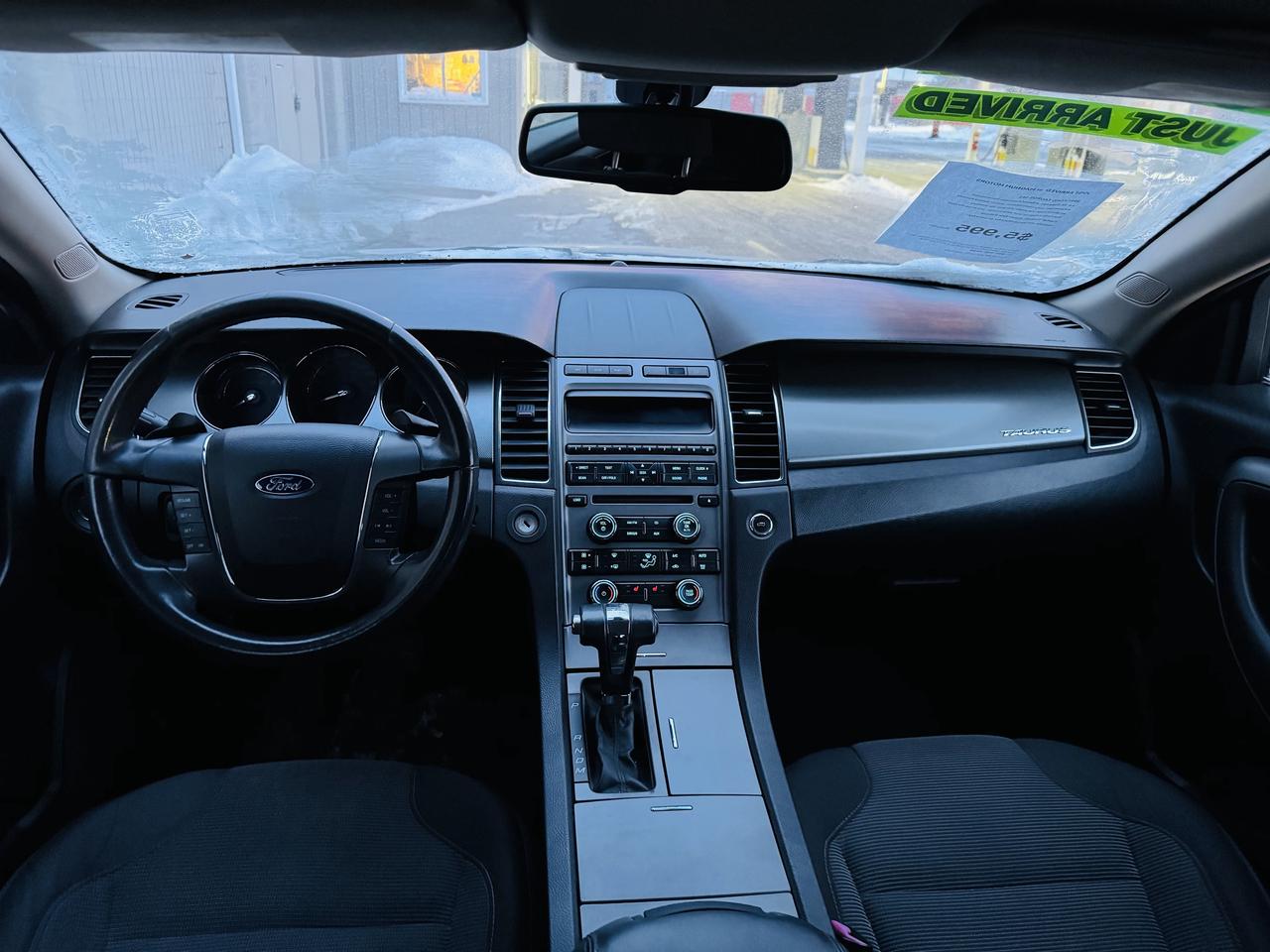 2011 Ford Taurus SEL Photo