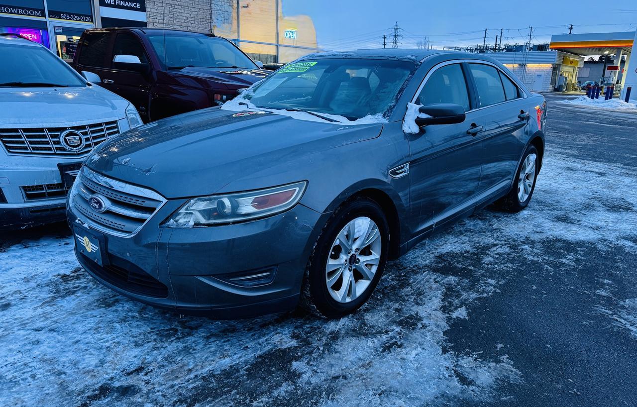 2011 Ford Taurus SEL Photo4