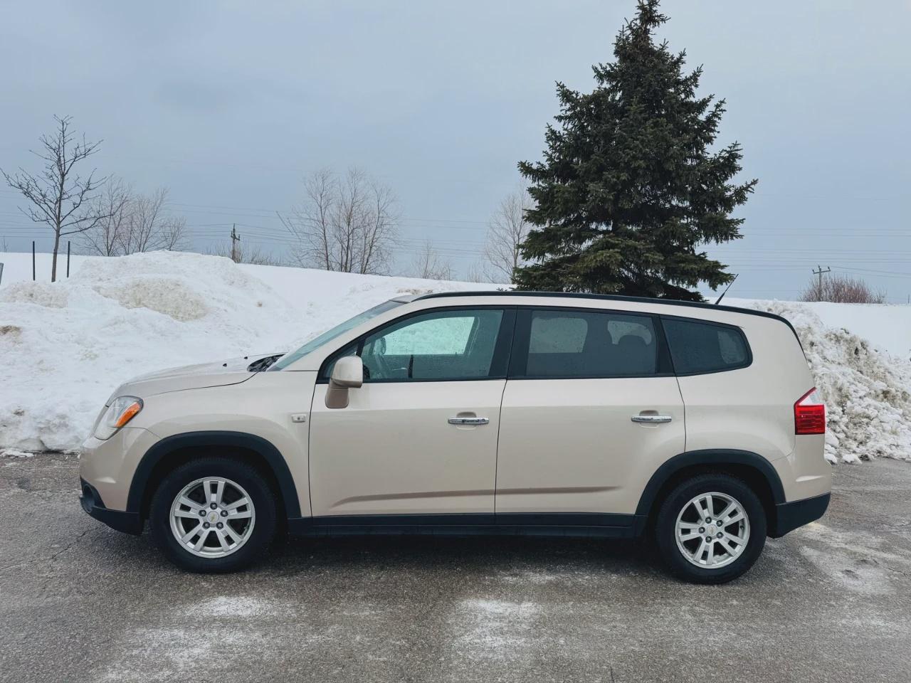 2012 Chevrolet Orlando LT Photo2