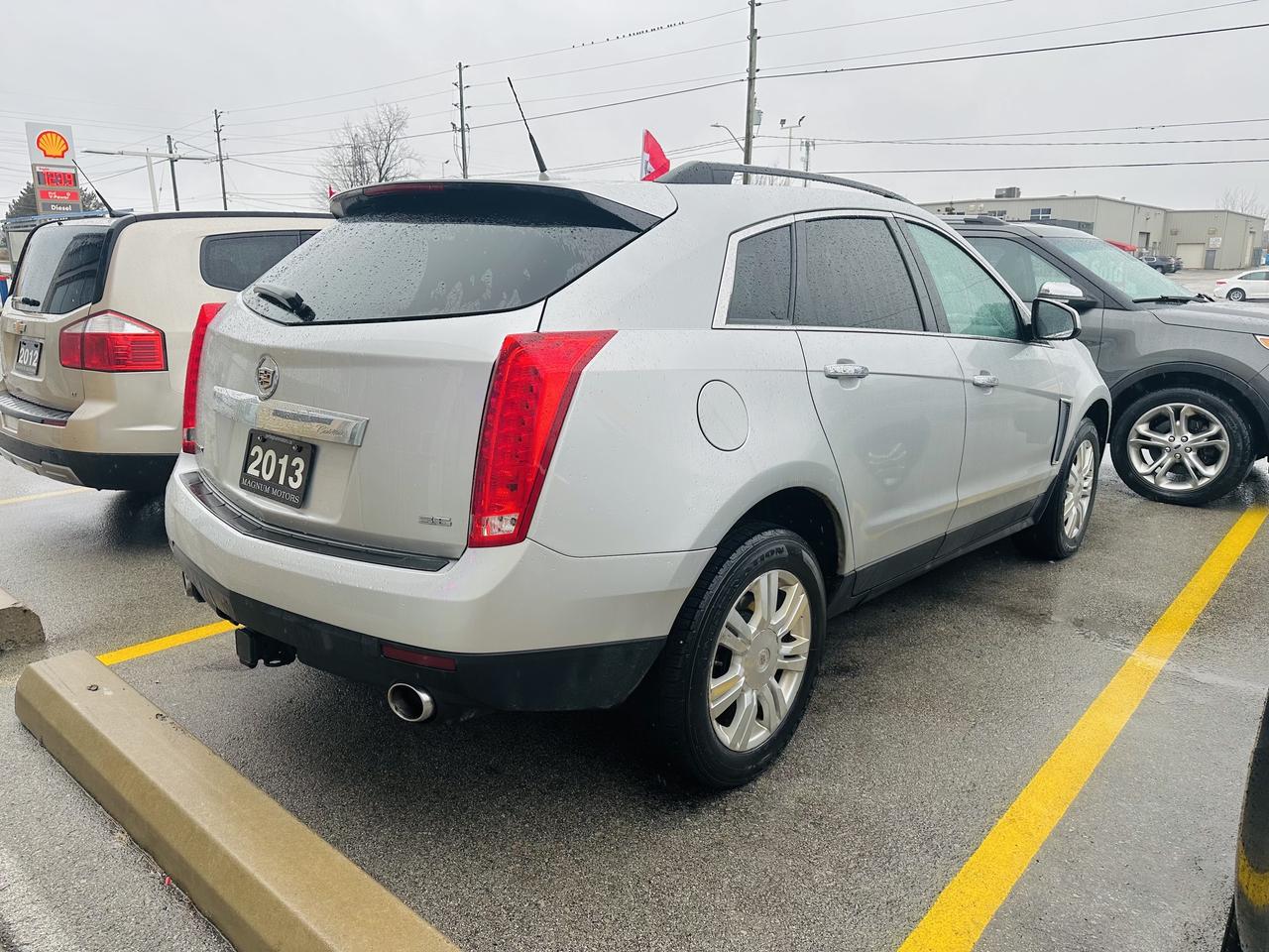2013 Cadillac SRX LEATHER Photo