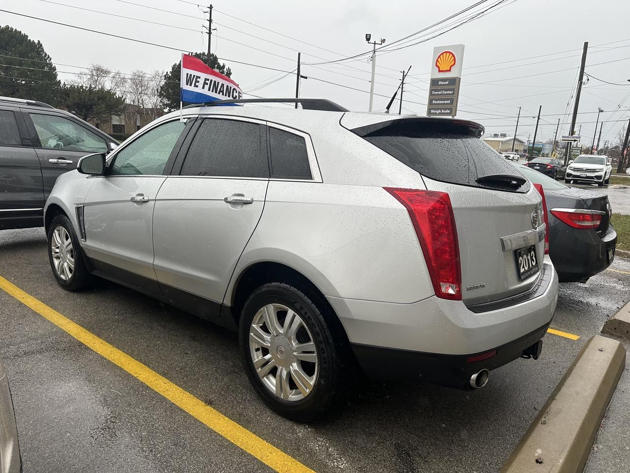 2013 Cadillac SRX LEATHER Photo2