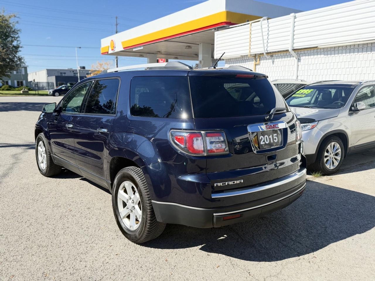 2015 GMC Acadia SLE1 - ONE OWNER VEHICLE!! Photo