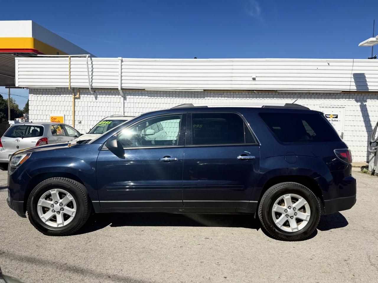 2015 GMC Acadia SLE1 - ONE OWNER VEHICLE!! Photo3