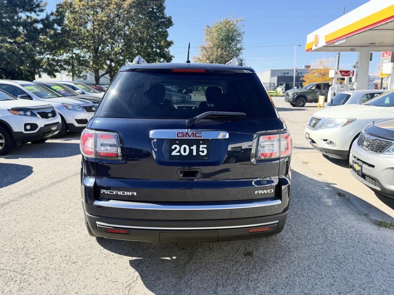 2015 GMC Acadia SLE1 - ONE OWNER VEHICLE!! Photo