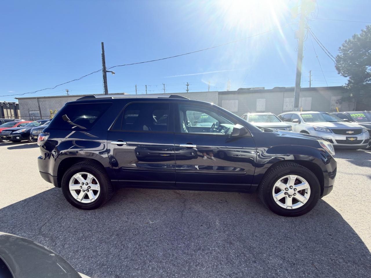 2015 GMC Acadia SLE1 - ONE OWNER VEHICLE!! Photo