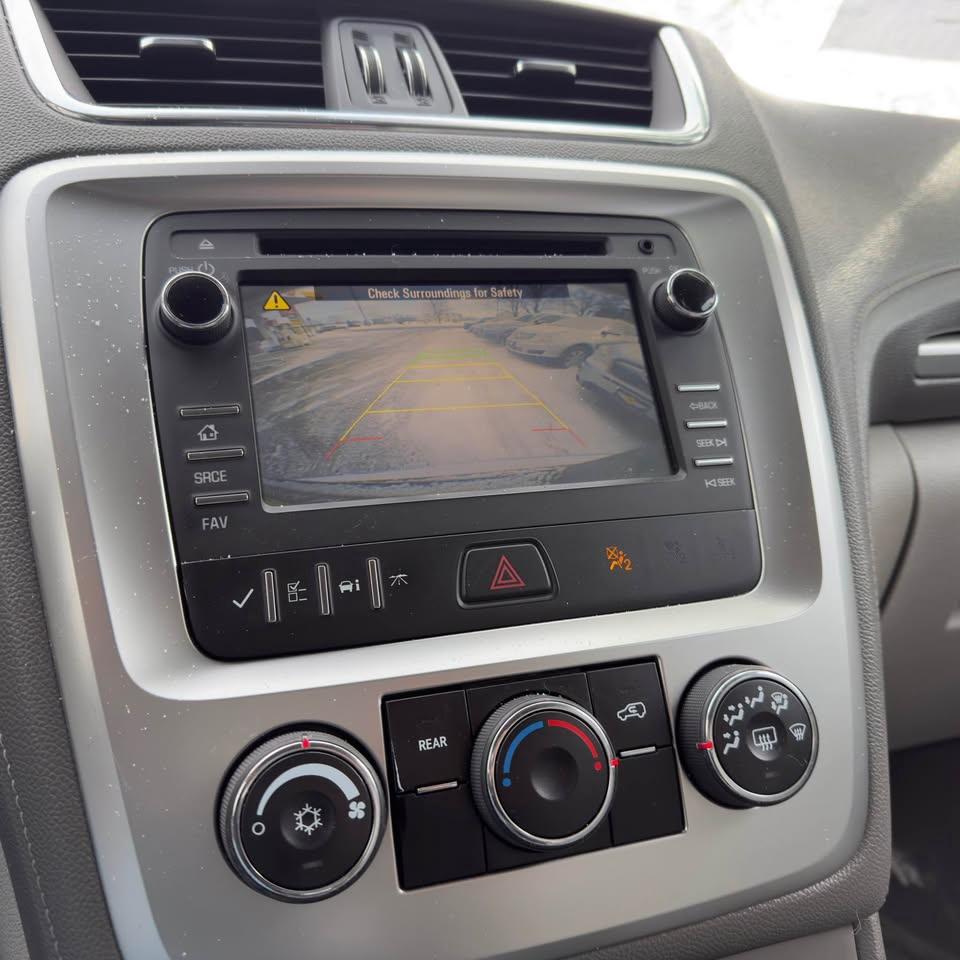 2015 GMC Acadia SLE1 - ONE OWNER VEHICLE!! Photo