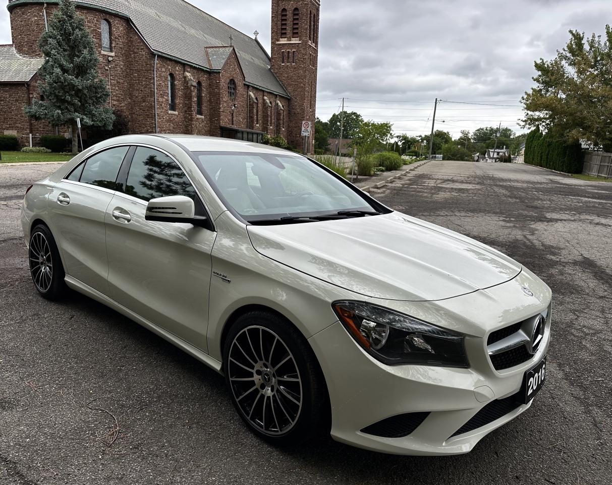 2016 Mercedes-Benz CLA250 4MATIC Photo
