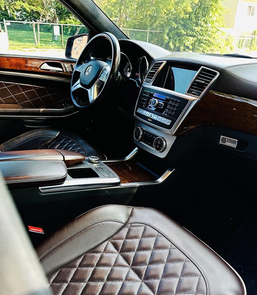 2014 Mercedes-Benz GL-550 AMG Photo