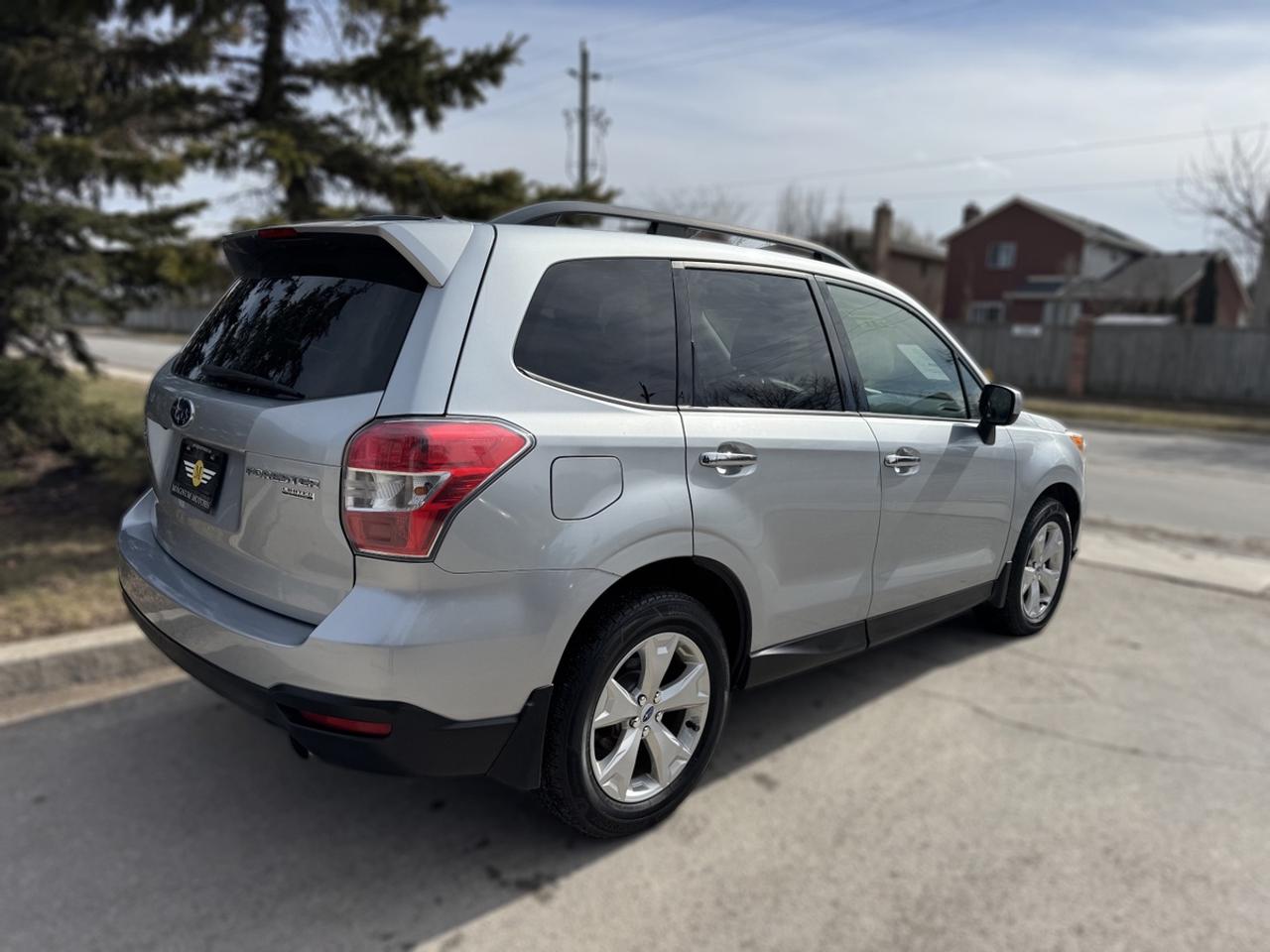 2015 Subaru Forester Limited - NO ACCIDENTS - ONE OWNER Photo4